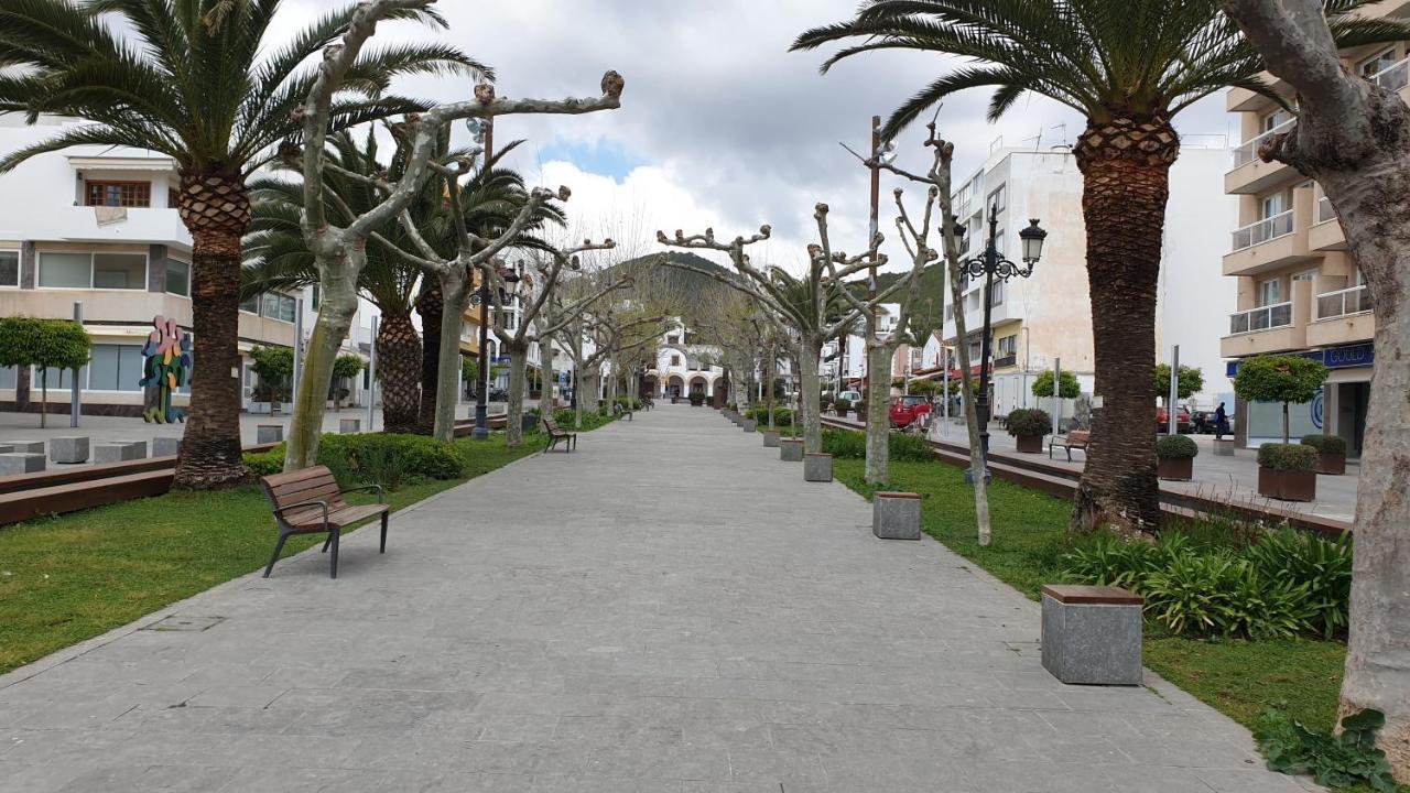 Hostal Mayol Santa Eularia des Riu Exteriér fotografie
